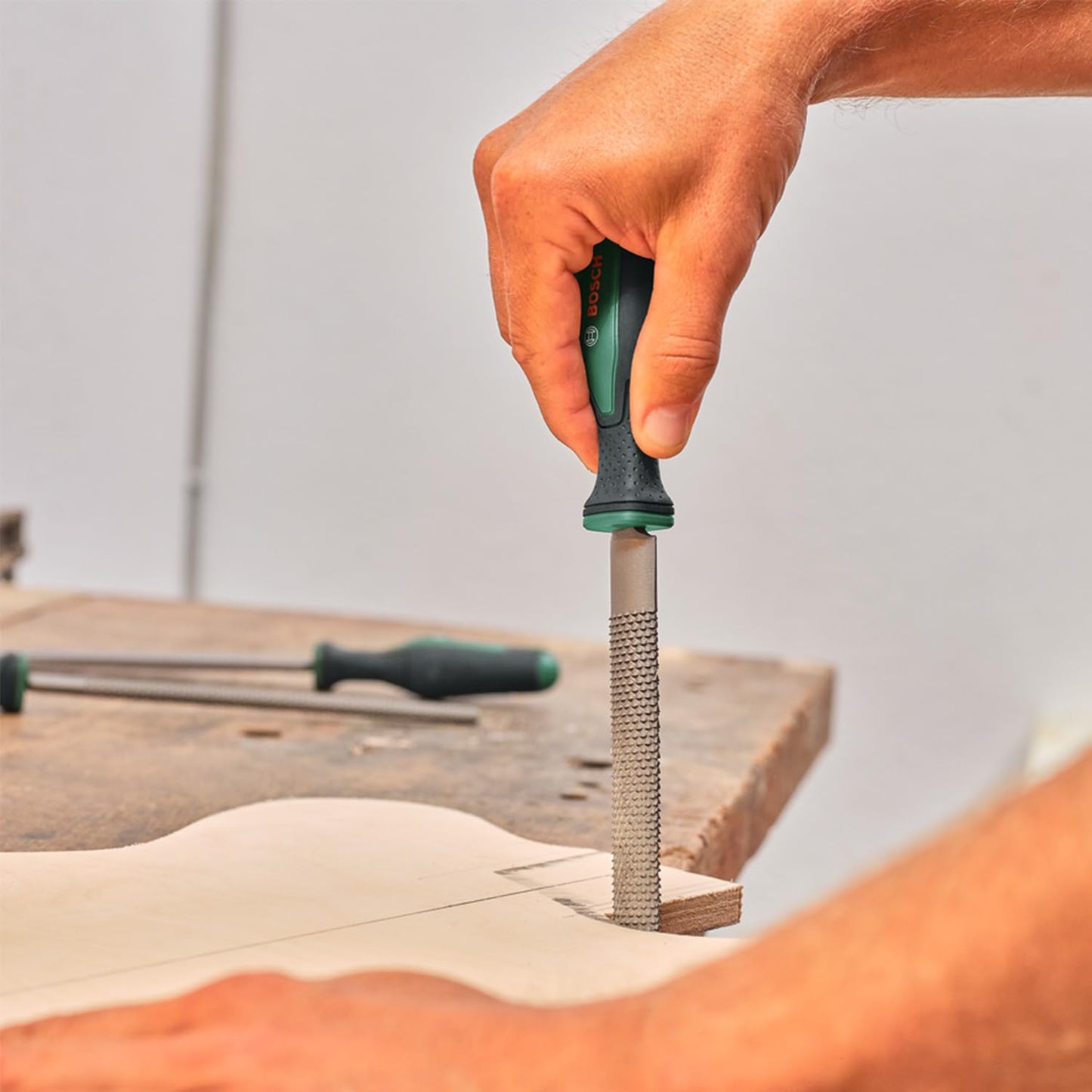 Bosch Rasp Set 3-Piece (Robust Wood Rasp Set incl. Flat/Round/Half-Round Rasps; Hard Carbon Steel; Shaft Length 200mm; Medium Stroke 2; Ergonomic Softgrip)