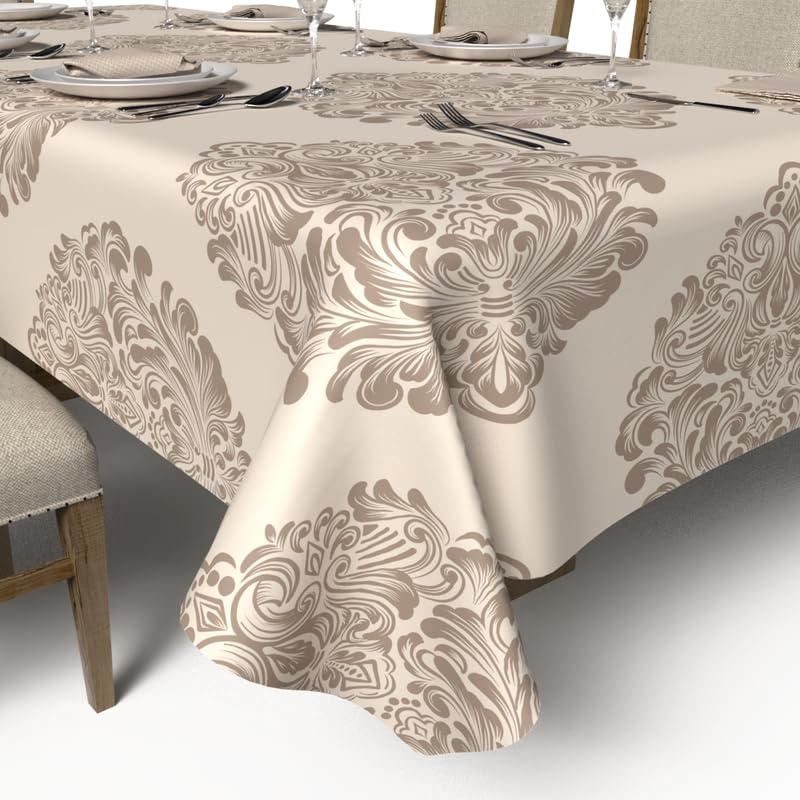 Queen Tablecloth and Napkins Set - 6 Pieces - Satin Material