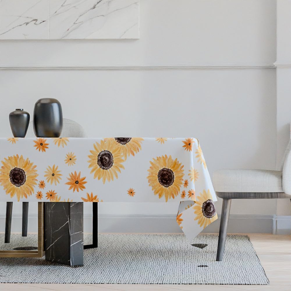 Velvet Tablecloth – Elegant and Durable Polyester Table Cover, Stain-Resistant, Machine Washable, Perfect for Dining, Kitchen & Events