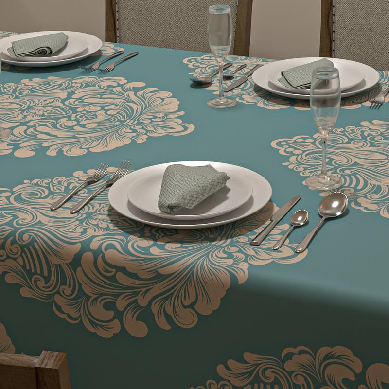 Queen Tablecloth and Napkins Set - 6 Pieces - Satin Material