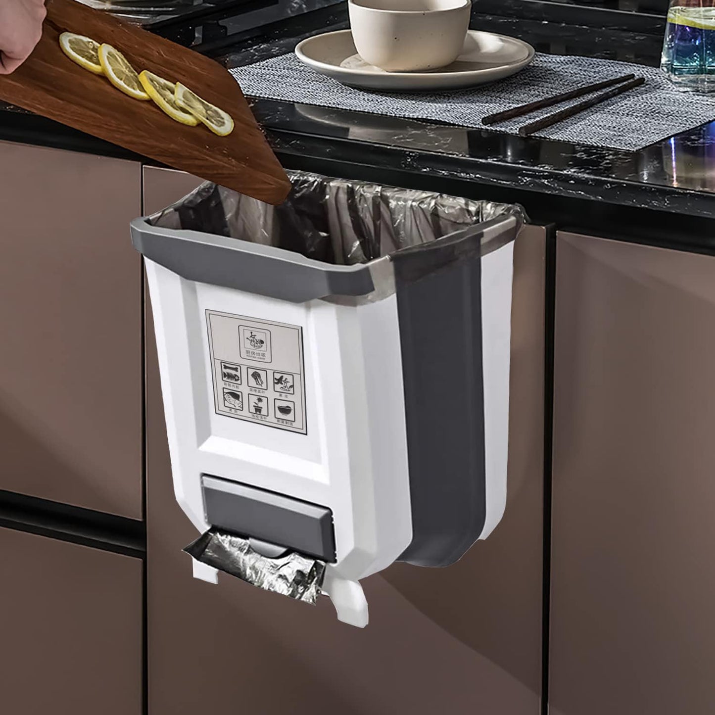 Hanging Trash Can Folding Waste Bin, Collapsible Garbage Can for Kitchen Cabinets, Room, Drawer, Car, Foldable Design for Space Saving and Easy Storage