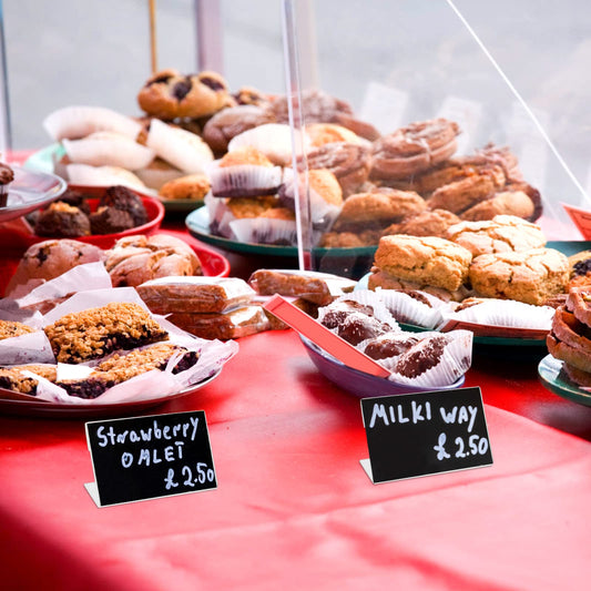 حاملات ملصقات أكريليك صغيرة، عبوة من 20 حامل عرض شفاف على شكل حرف L لبطاقات الأسعار وملصقات المنتجات وبطاقات الأسماء واللافتات، حاملات بطاقات شفافة للاستخدام في متاجر التجزئة والمكاتب والأرفف، شفافة