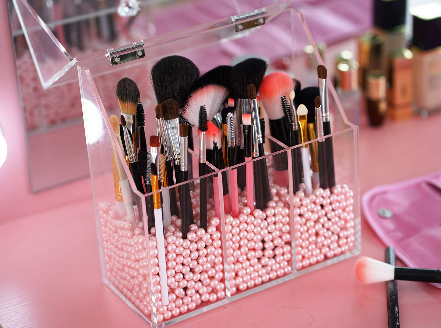Clear Acrylic Makeup Brush Holder with Dustproof Lid, Large Capacity Cosmetic Brush Storage Organizer for Vanity