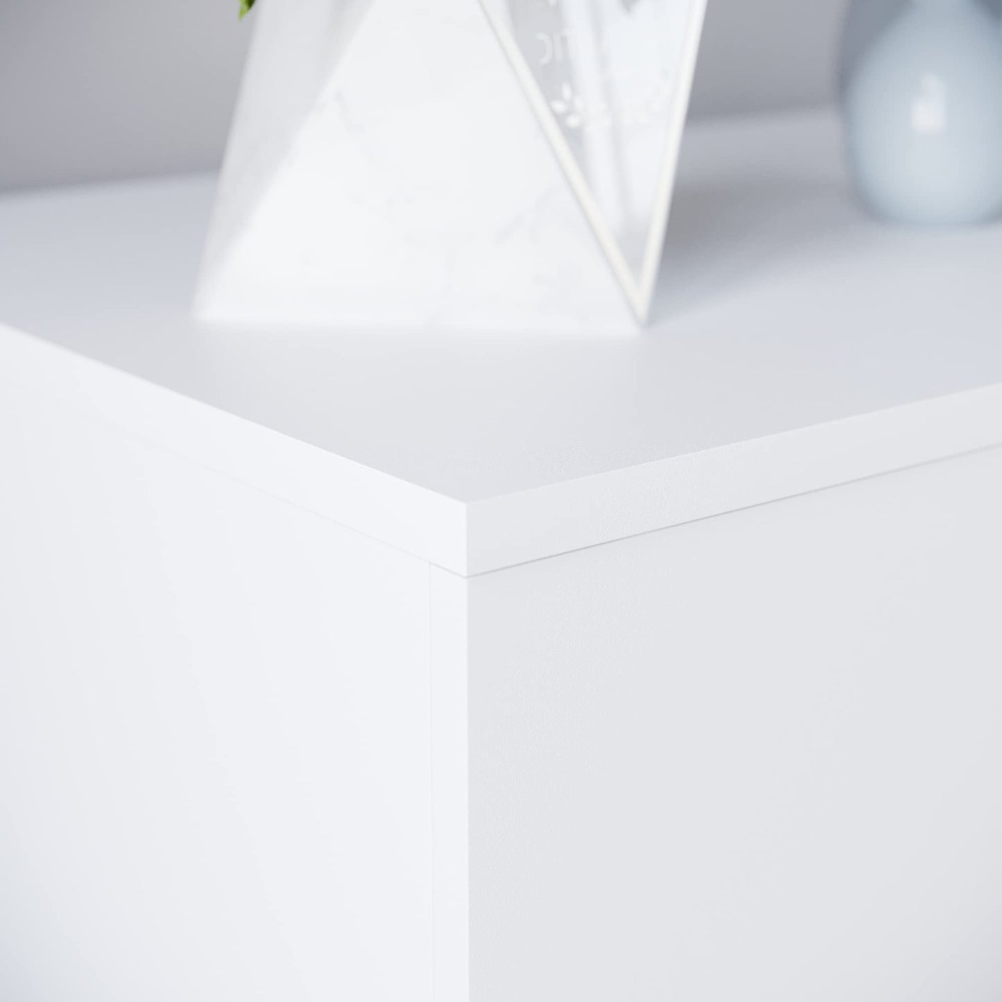 Wide Chest of 6 Drawers, Durable Manufactured Wood Bedroom Storage Unit with Smooth Sliding Drawers and Ample Space, Elegant Furniture in a Clean White Finish for Any Room