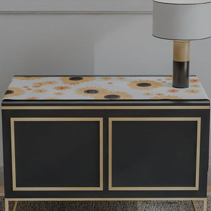 مفرش طاولة مخملي على شكل زهرة عباد الشمس، قطعة مركزية مزخرفة فاخرة باللونين الأبيض والأصفر، 35×140 سم، يجمع بين التصميم المبهج والشعور الفاخر لطاولة الطعام أو البوفيه الخاص بك