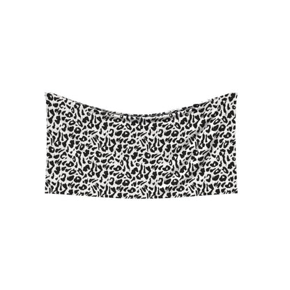 Wild Beach Towel, a Soft and Absorbent Towel for Adults and Kids, 70x140 cm, Black & White, a Quick-Drying and Sand-Resistant Towel for the Beach, Pool, Travel, or Yoga