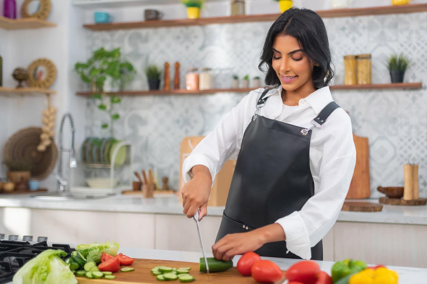 Premium Leather Apron - Durable Faux Leather Apron with Adjustable Straps And Pockets, Perfect for Chefs, Baristas, Grilling, and Crafts - Stylish and Easy to Clean