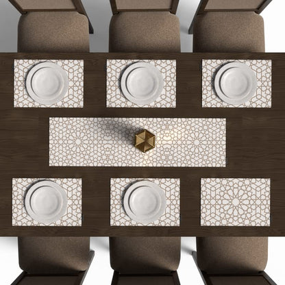 مجموعة مفارش طعام نوفا المكونة من 7 قطع، مع 6 مفارش طعام من القماش متعدد الألوان (45 × 30 سم) وغطاء طاولة واحد (35 × 140 سم)، تتميز بنمط إسلامي سماوي لمنظر طاولة فريد وروحاني.