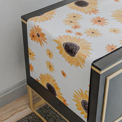 مفرش طاولة قطني بنقشة دوار الشمس، قطعة مركزية مزخرفة باللونين الأبيض والأصفر، 35×140 سم، لمسة مشرقة ومبهجة لإضفاء أجواء مشمسة وإيجابية على طاولة الطعام الخاصة بك