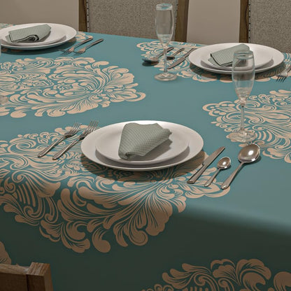 Queen Tablecloth and Napkins Set - 6 Pieces - Satin Material