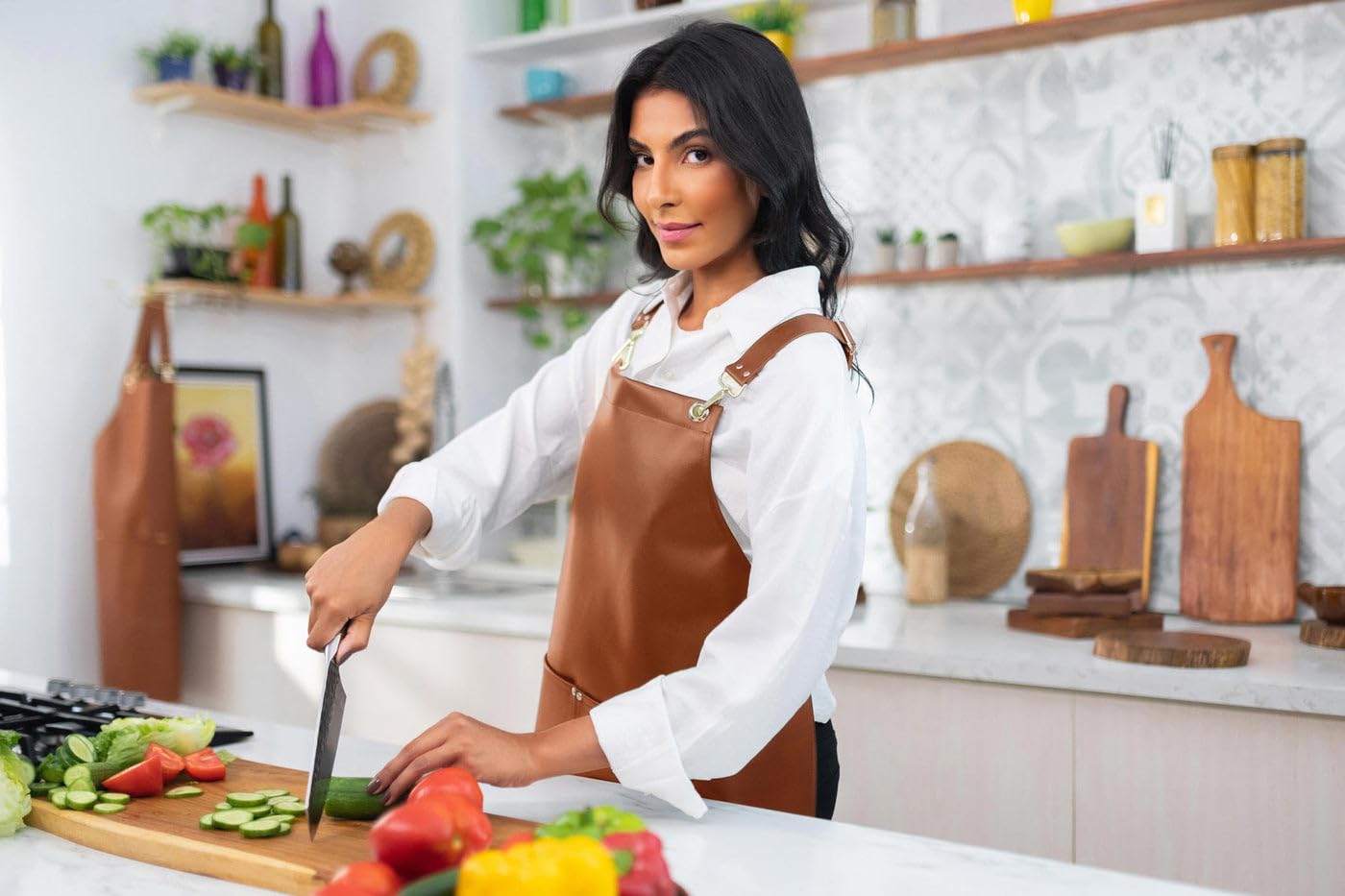 Premium Leather Apron - Durable Faux Leather Apron with Adjustable Straps And Pockets, Perfect for Chefs, Baristas, Grilling, and Crafts - Stylish and Easy to Clean