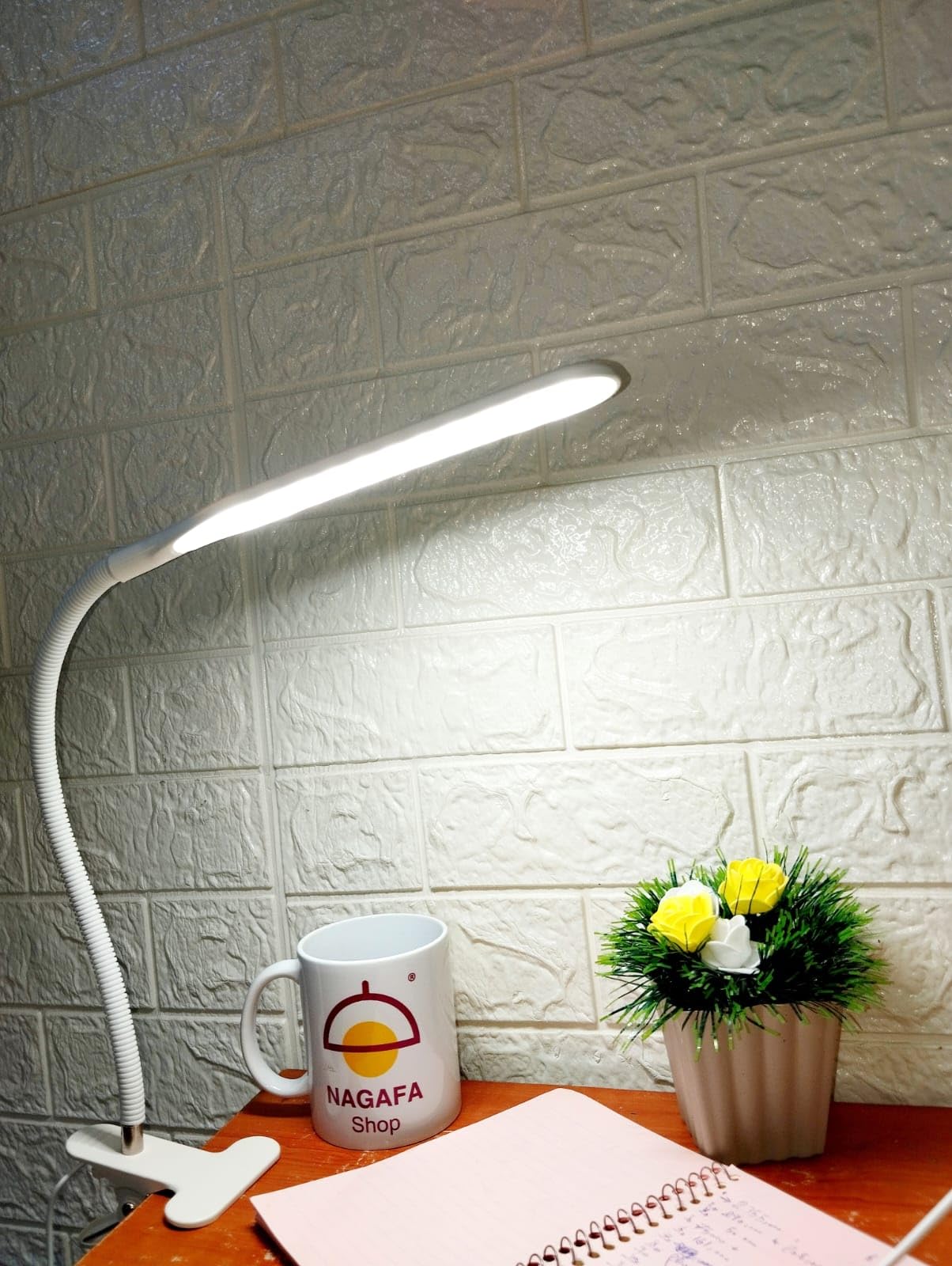 نجفه شوب اباجوره مكتب LED مرن بكليب تثبيت – إضاءة عملية ومريحة للعين IW813