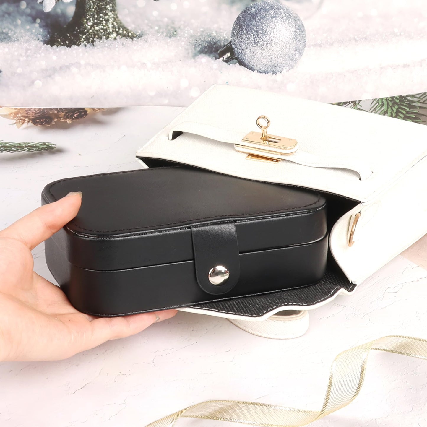 losensild Travel Jewelry Box,PU Leather Small Jewelry Travel Case for Women Girls Double Layer Portable Jewelry Organizer Mini Travel Case Boxes Black