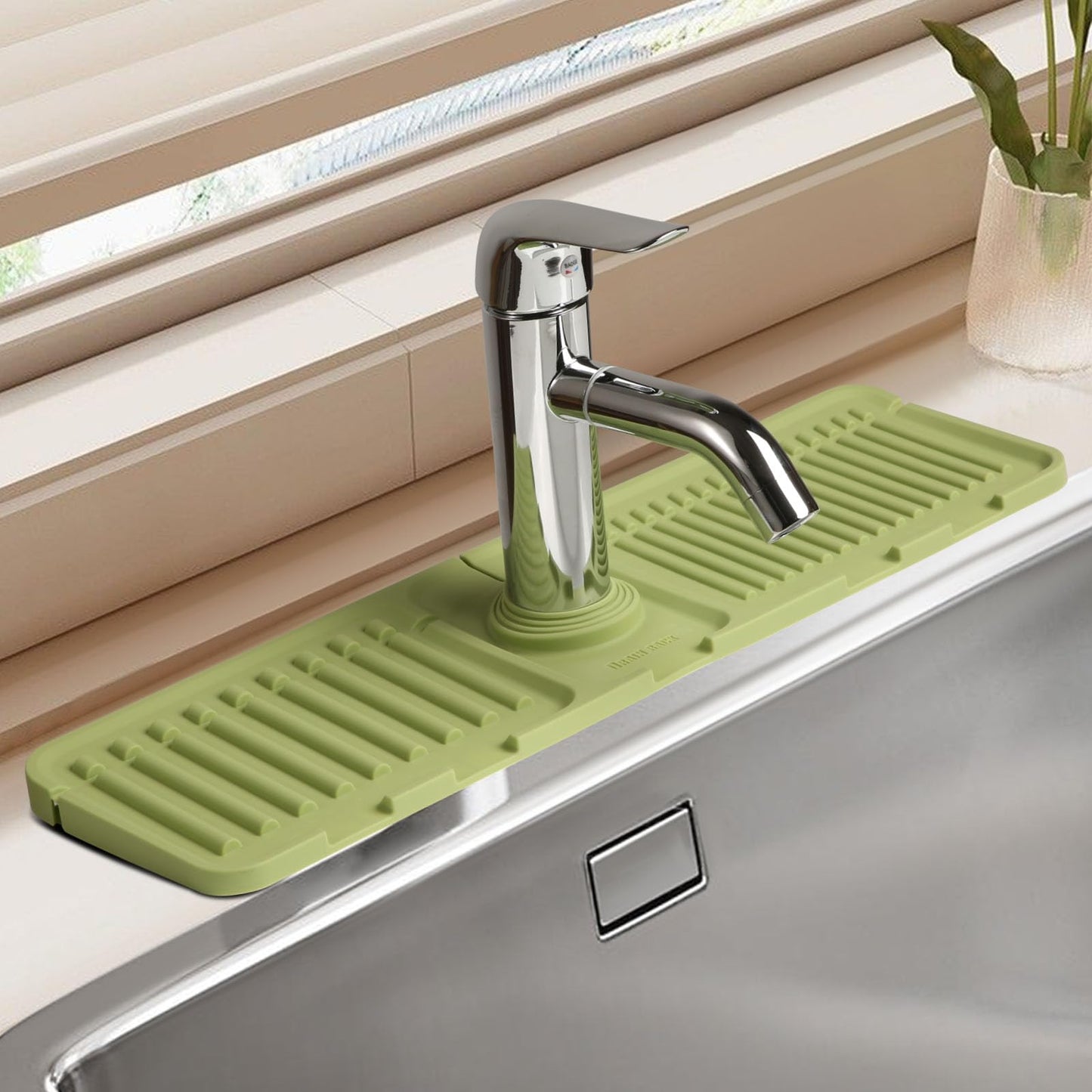 Silicone Faucet Mat Splash Guard, Upgraded Kitchen Sink Mat with Sloped Drain, 44.5x14cm Draining Catcher for Kitchen and Bathroom Countertops, Sink Organizer and Drying Mat