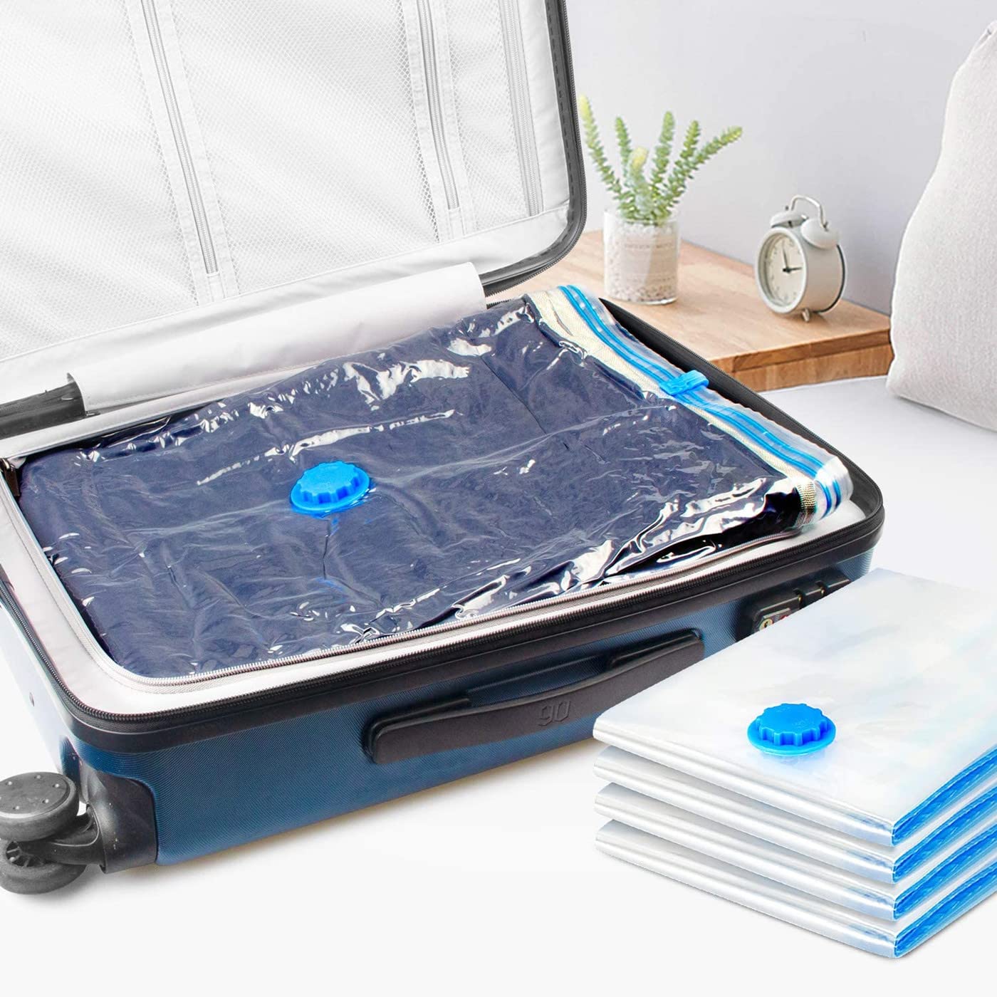 SKY-TOUCH Vacuum Storage Bags 70 x 100cm, 6 Pack Space Saver Bags With Suction Pump, Reusable Compression Bags Space Saver, Vacuum Bag for Packing,Clothes, Bedding, Travel