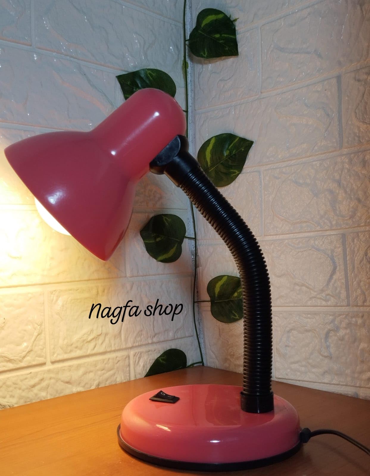 Nagafa Shop P805 High Quality Modern Office Lamp for Living Room, Bedroom, or Hall - Pink