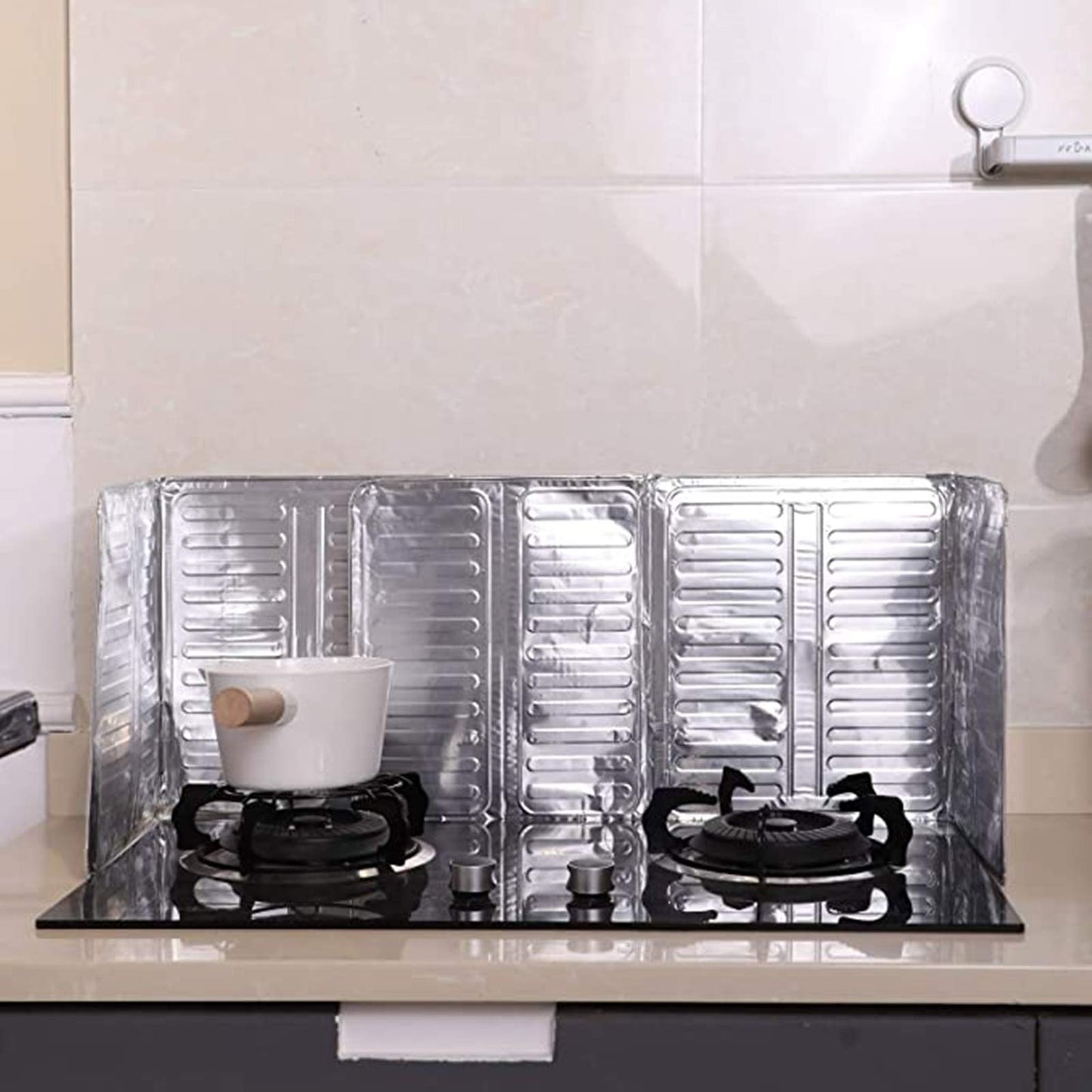2 Pcs Gas Stove Protector, 3 Sides Oil Splash Guard, Non Stick Aluminum Folding Cooking Oil Splash Guard for Cooking, Silver
