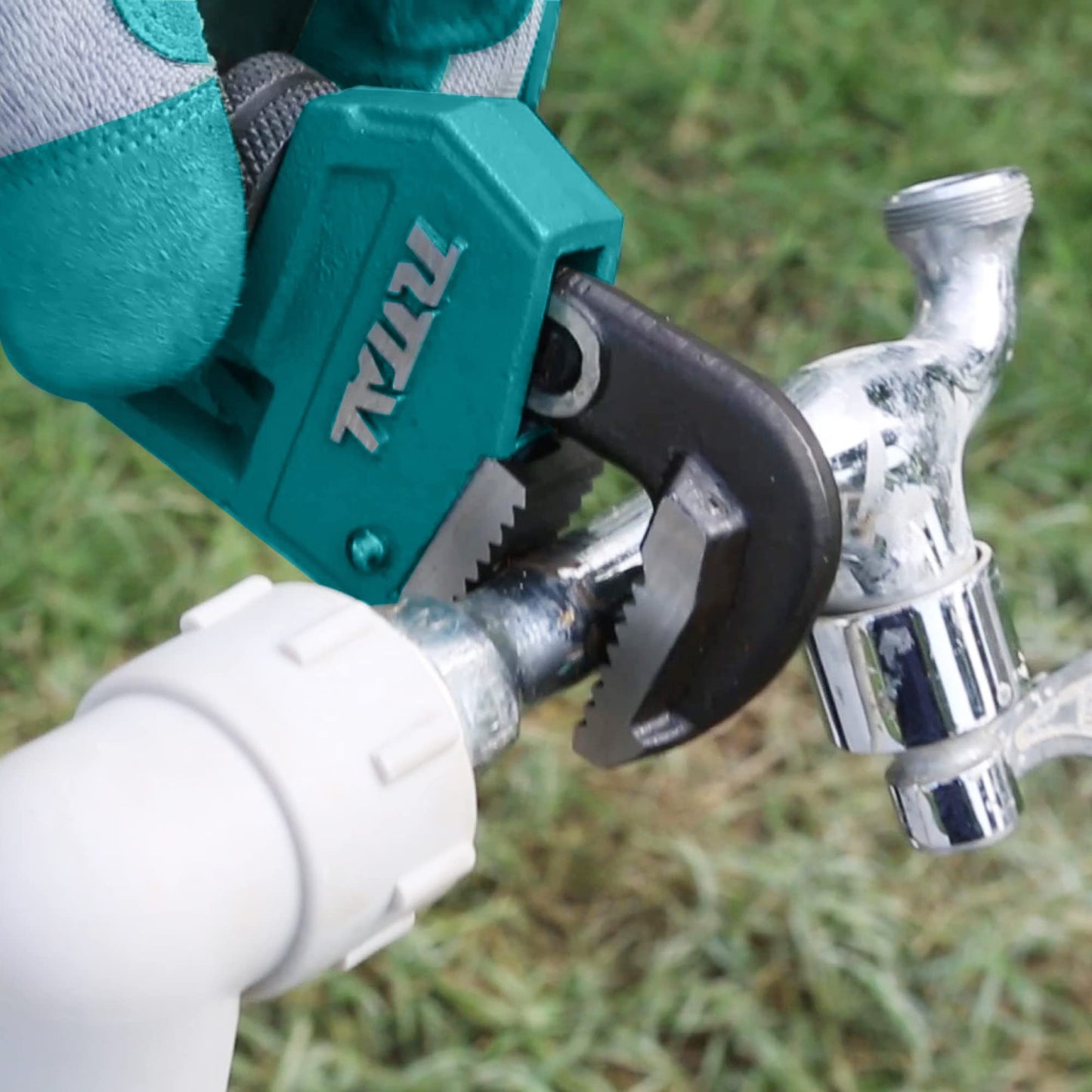 Total pipe wrench 10 inch tht171006