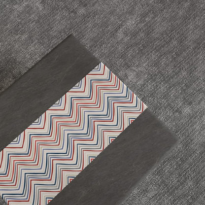 Lila Zigzag Velvet Table Runner, a Plush Multicolor 35x140 cm Decorative Centerpiece with a Stylish and Modern Chevron Pattern, adds a Luxurious Texture to a Classic Design