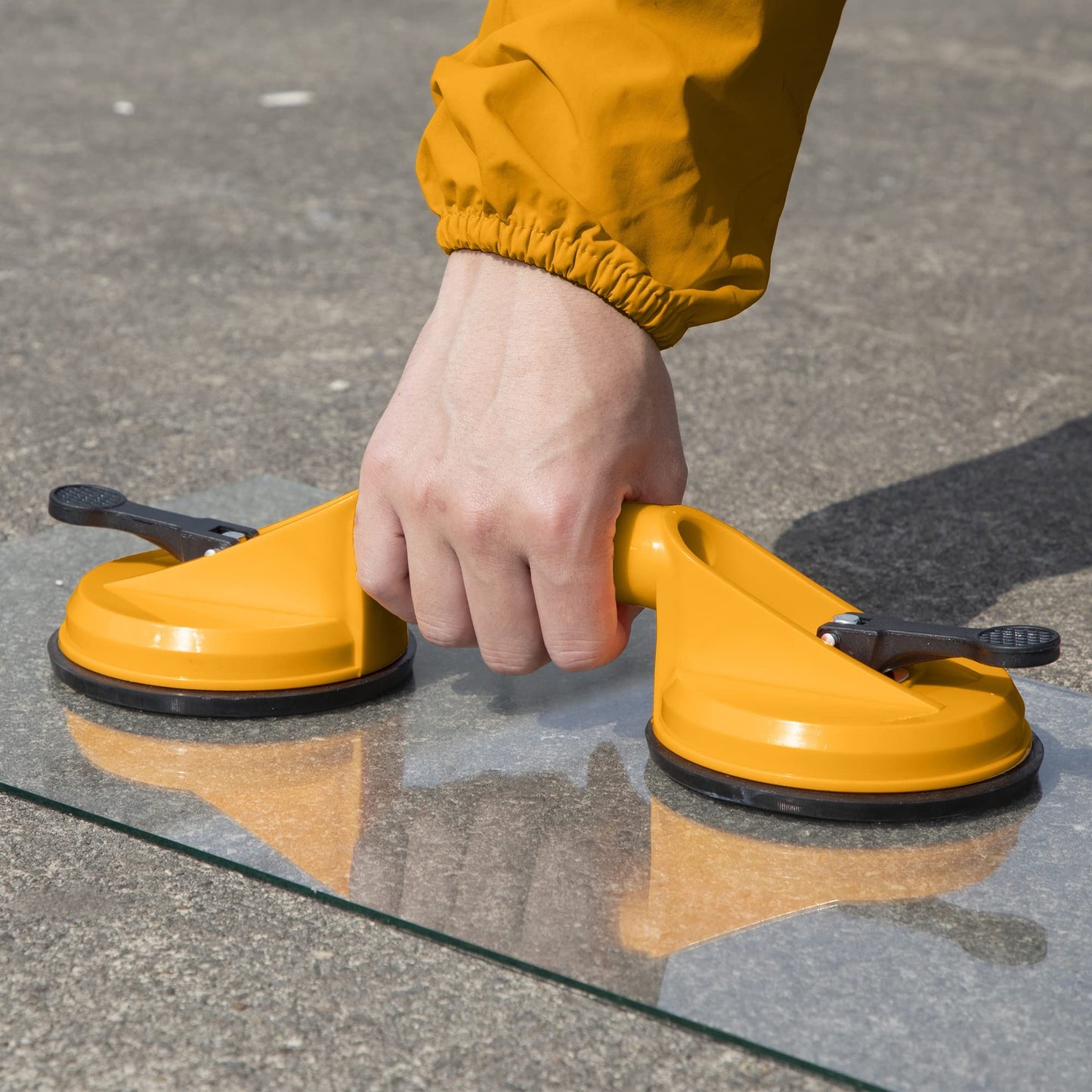 INGCO Double Suction Cup Glass Lifter, 50KG Load Capacity, High Quality Rubber with 155mm Diameter, Yellow, HSU025001
