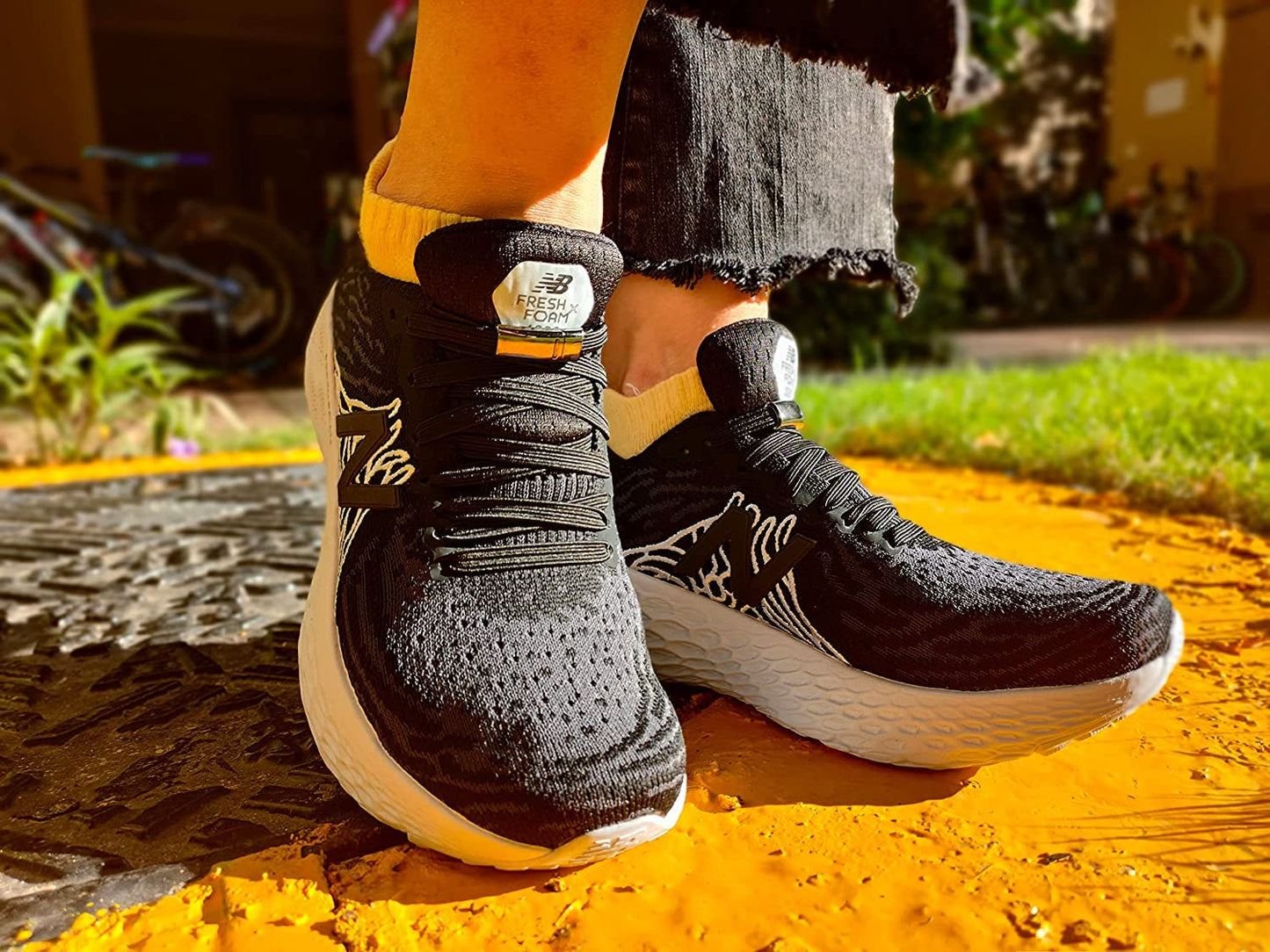 Elastic No Tie Flat Shoe Laces for Sneakers, Stretch Tieless Shoelaces for Kids & Adults, Magnetic Shoes Strings (Black)